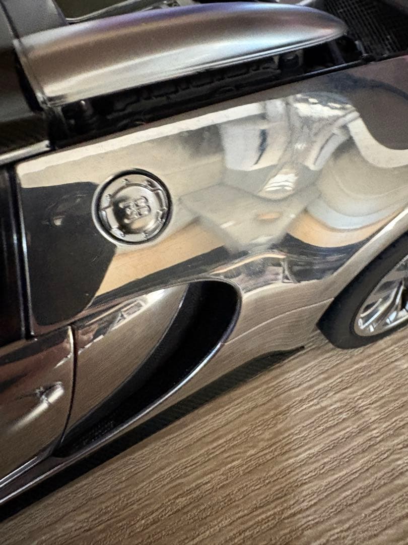 オートアート AUTOart 1/18 BUGATTI 16.4 VEYRON