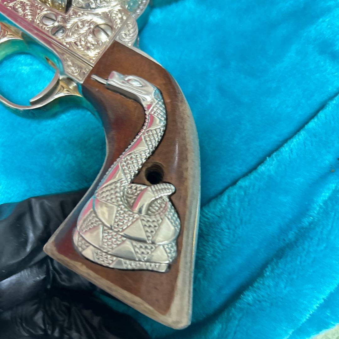 モ*ゾ様 エングレービング装飾リボルバー