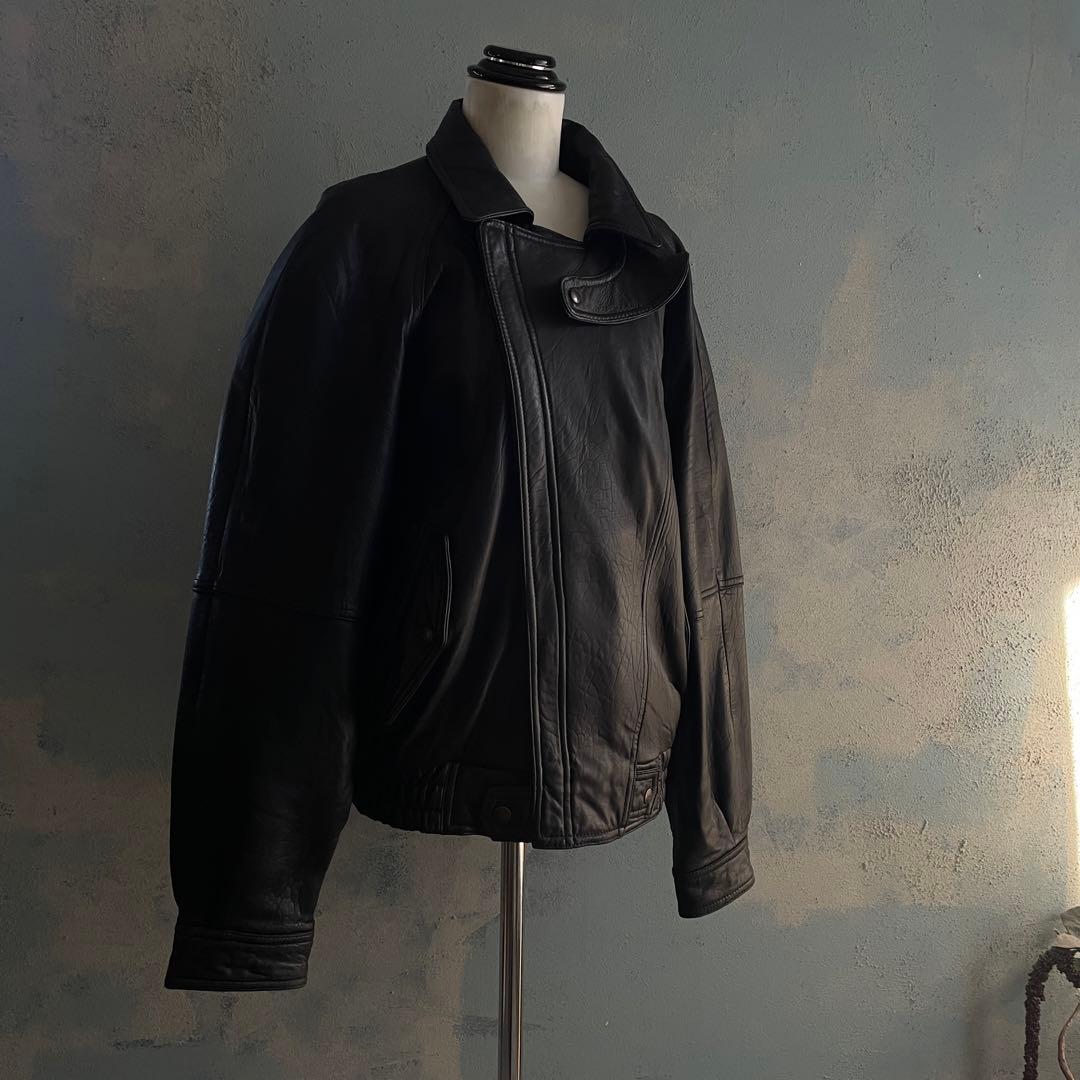 A-2“Wind shield“羊革“短丈“bomber jacket