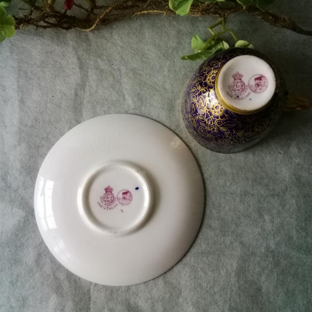 逸品　ロイヤルウースター　金彩デミタス　カップアンドソーサー　英国　アンティーク