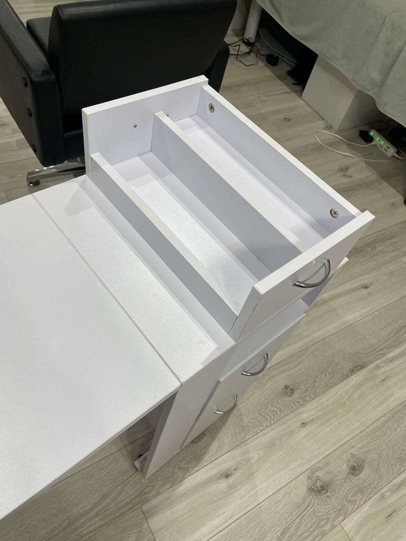 エトゥベラ　ネイルテーブル　ネイルデスク　折りたたみ