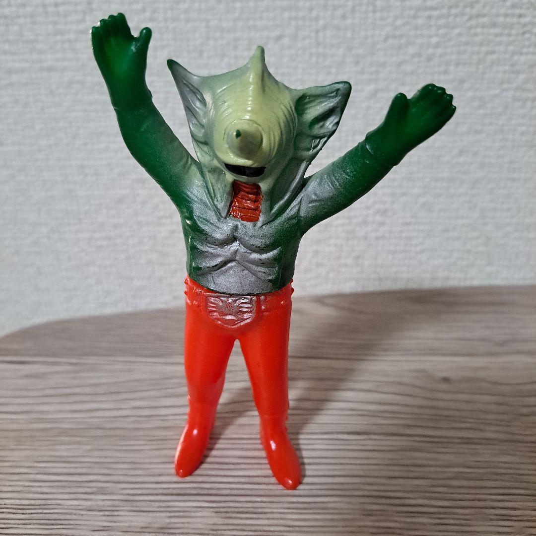 ソフビ　ユニコルノス　仮面ライダー　怪人　ミニサイズ