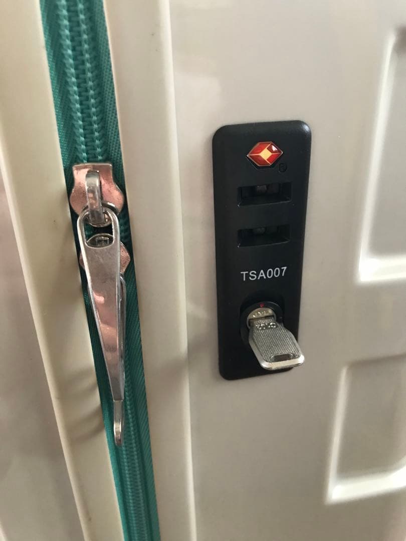 スーツケース 40L キャリーケース　パールホワイト　TSAロック搭載