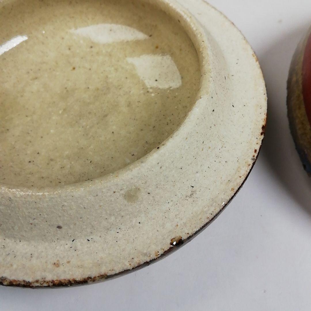 Ｗ９４　香合　『琉球　胡差焼』『赤絵』　共箱　茶道具