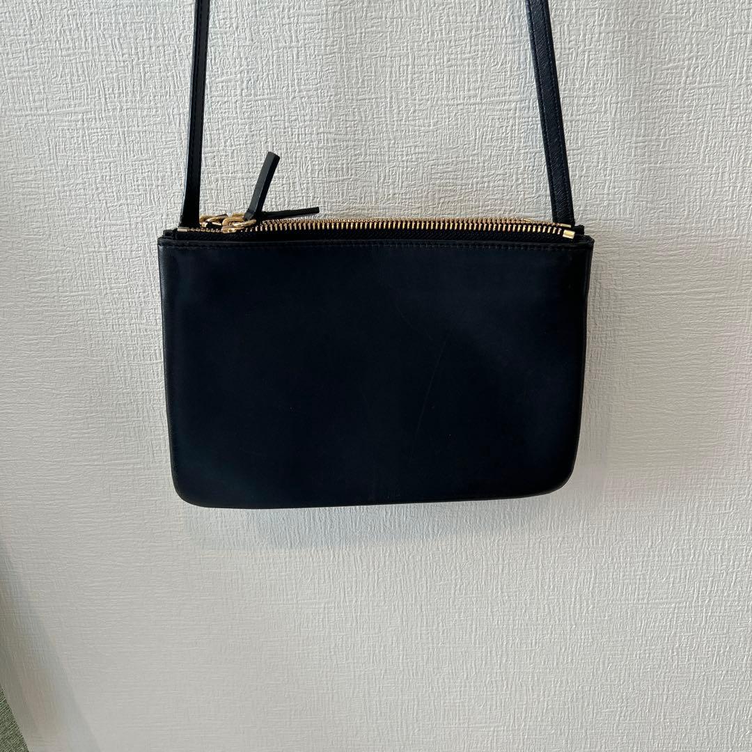 CELINE ブラックレザーショルダーバッグ