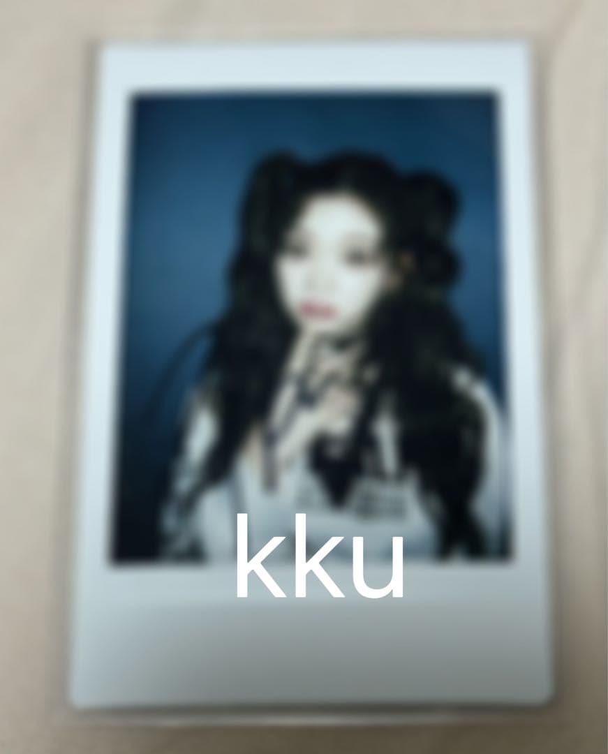 billlie ツキ ポラロイド 直筆 サイン入りチェキ