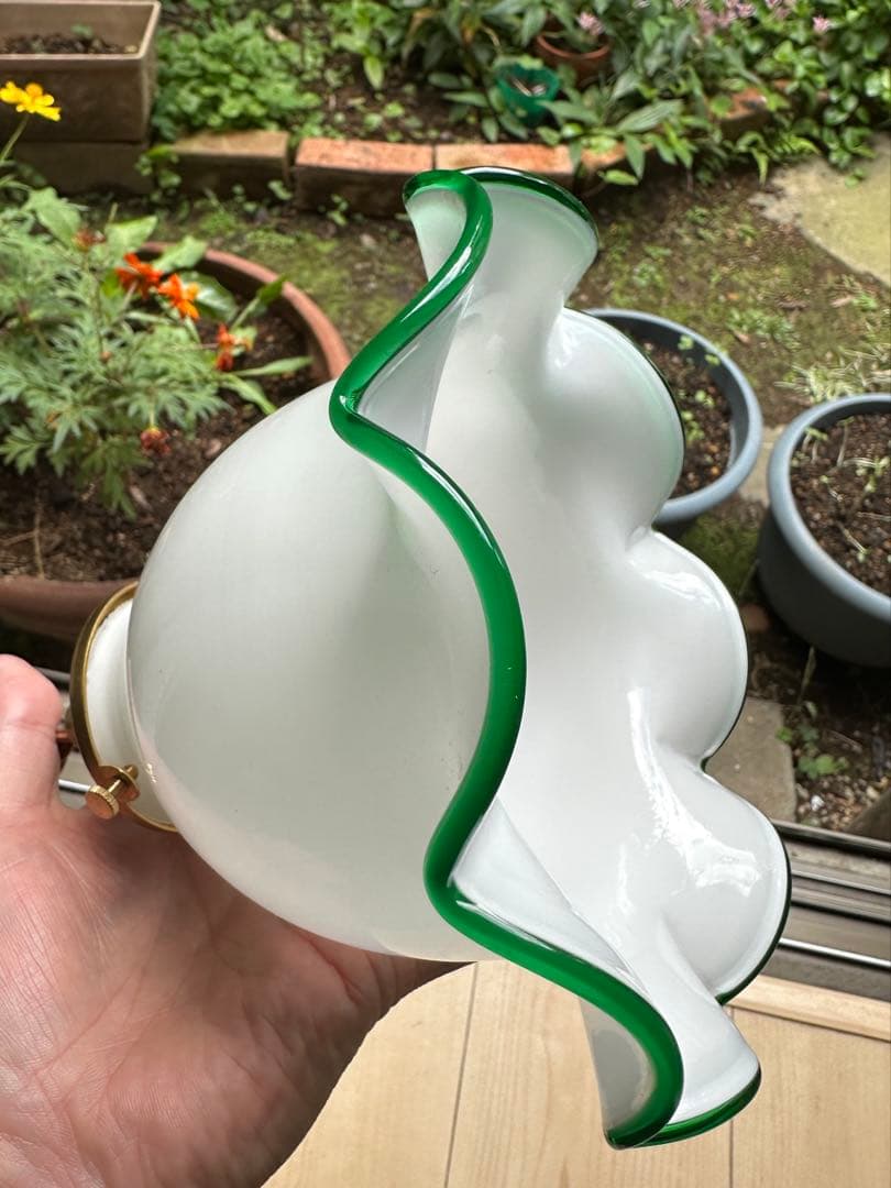 フランス アンティーク むき卵のようなオパリンガラスの可愛らしいアトリエランプ＊