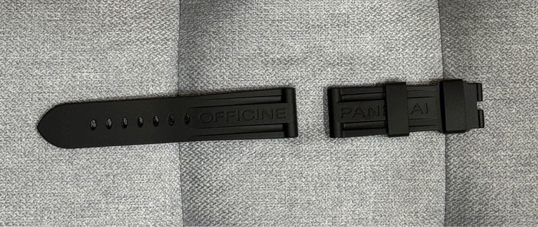 PANERAI純正ラバーベルト　44ミリ用