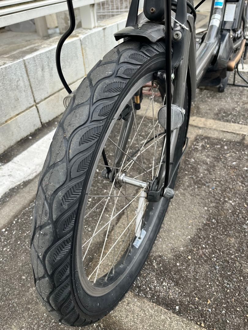 ブリヂストン　電動アシストファットバイク　ビッケポーラーベースセミファットタイヤ
