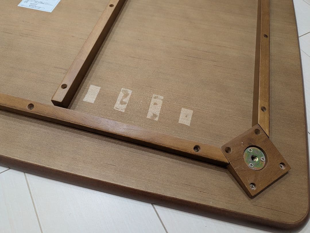 ウッド調ダイニングテーブル