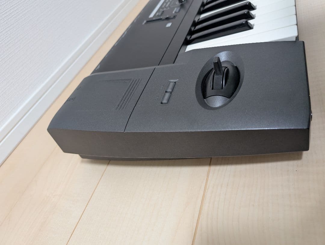 【動作確認済】コルグ　KORG TR76 シンセサイザー