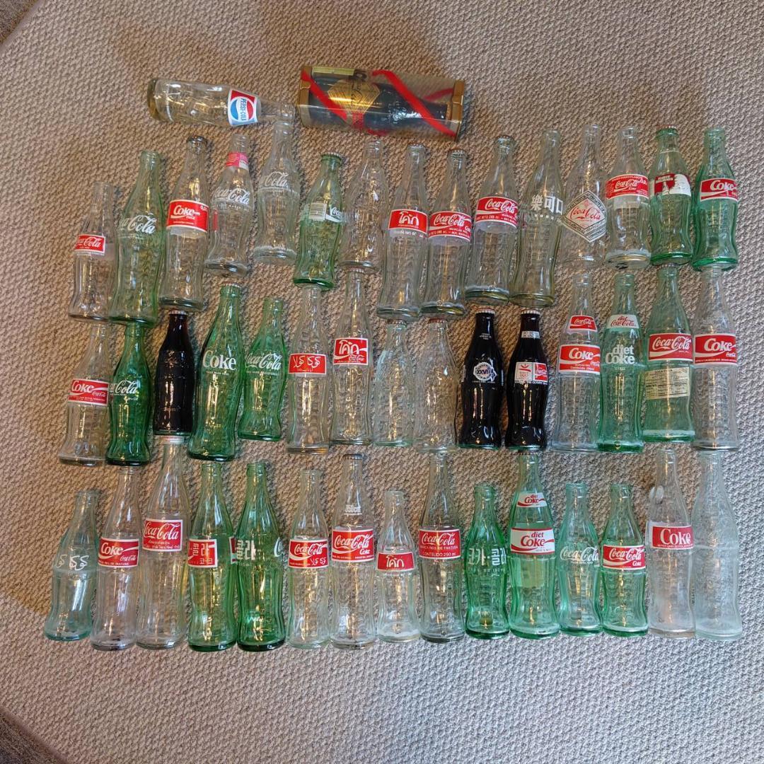 【送料無料】昭和レトロ コカコーラ瓶 46本世界各国コレクション 紙ラベルあり！