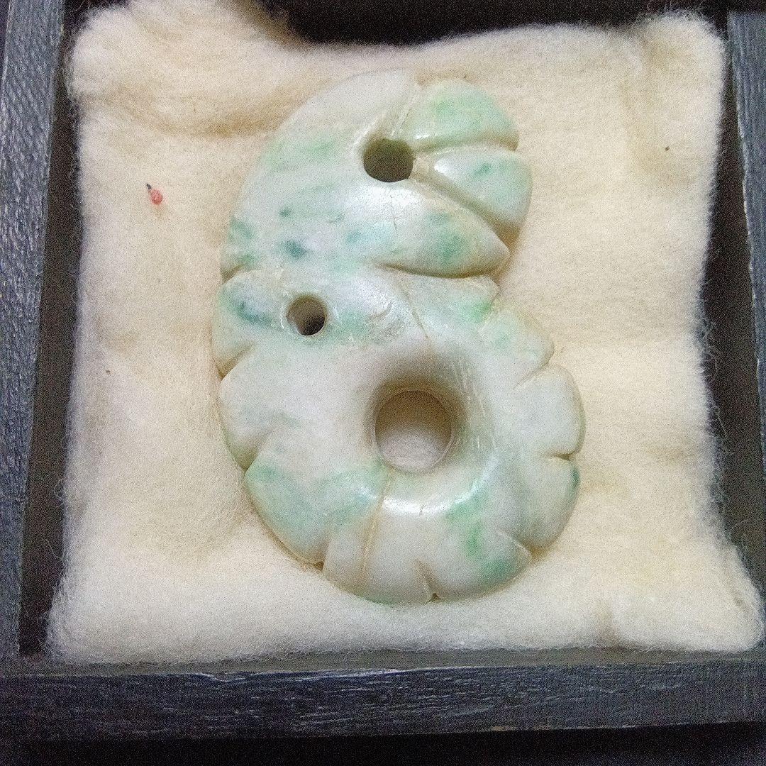 極上翡翠 　大型環状勾玉　秀麗勾玉　護符勾玉　歴史史料　極彩極上翡翠勾玉