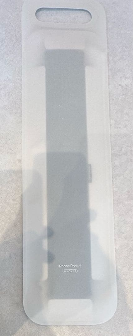 Apple iPhone Pocket by ISSEY MIYAKE ブラック