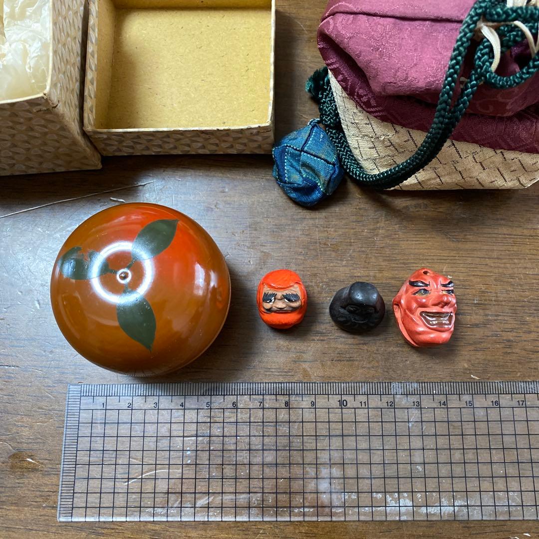 漆器のぐい呑みと伝統人形のセット