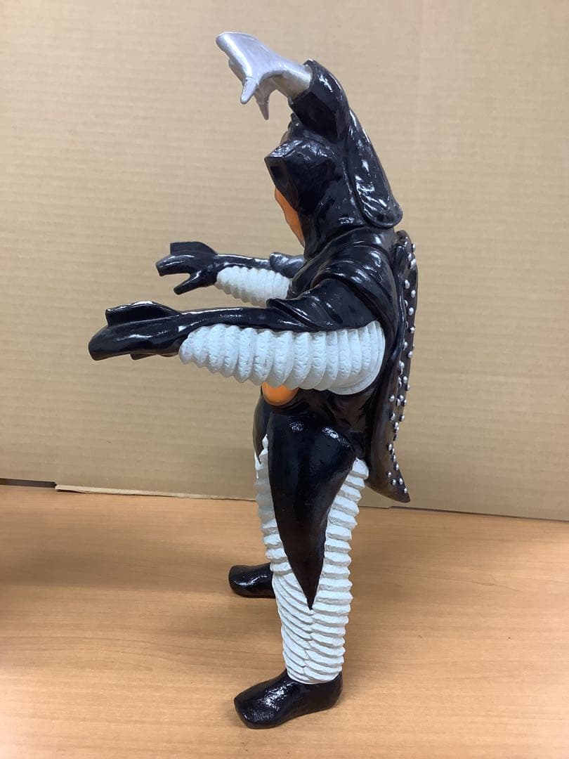 【非売品】ウルトラマンシリーズ ソフビ キングジョー　ゼットン