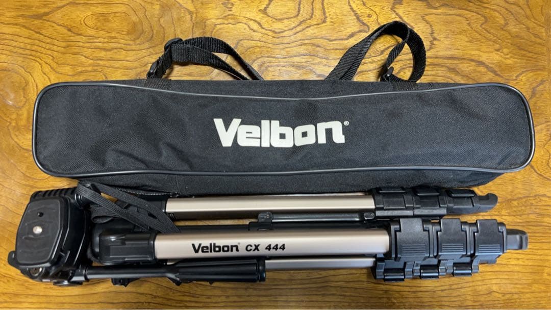 デジタル一眼レフ OLYMPUS E-300 ダブルズームキット（三脚付き）