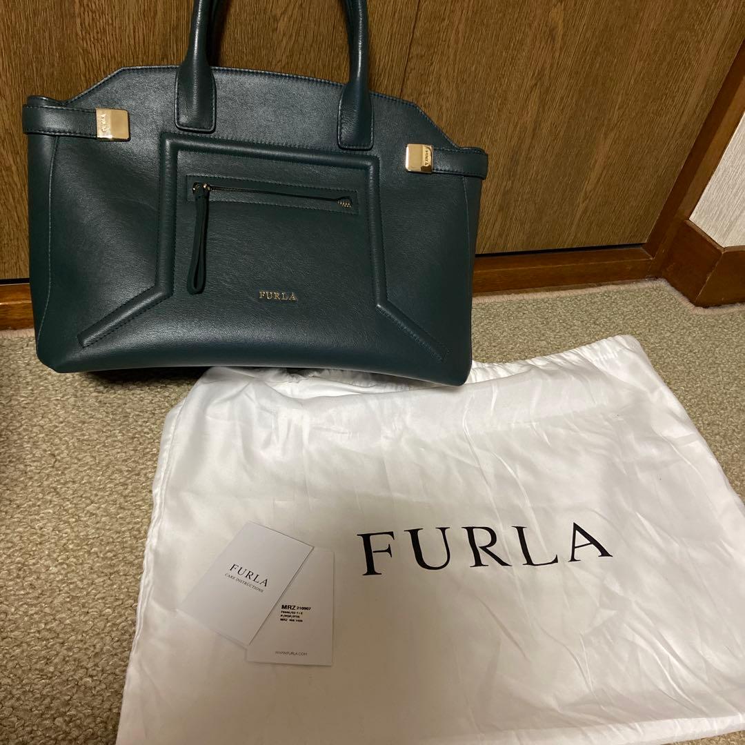 FURLA ダークグリーン ショルダーバッグ