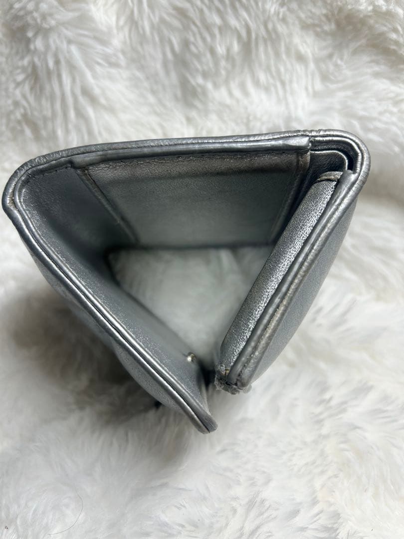 メゾンマルジェラ 三つ折り財布 シルバー グラムスラム カレンダーロゴ