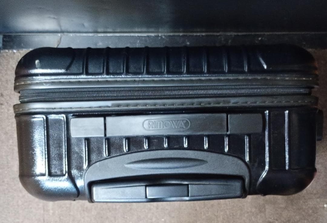 RIMOWA リモワ サルサ 2輪 黒 ポリカーボネート