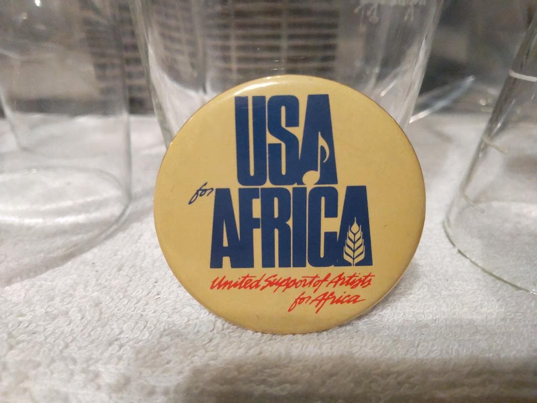 非売品★1985年★USA FOR AFRICA ピンバッジ マイケルジャクソン