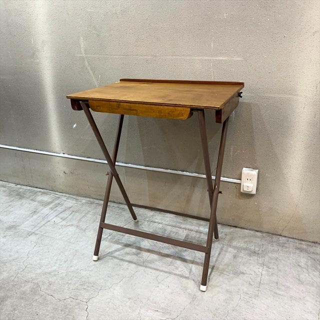 ヴィンテージのフォールディングデスク②