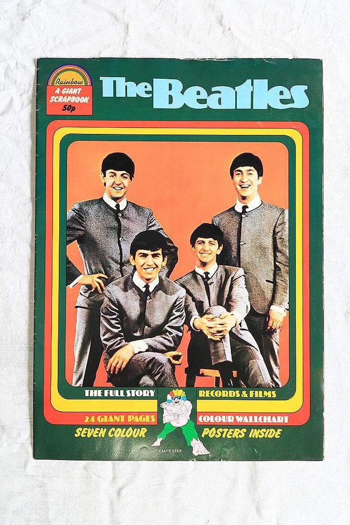 ビートルズ ジャイアント スクラップブック