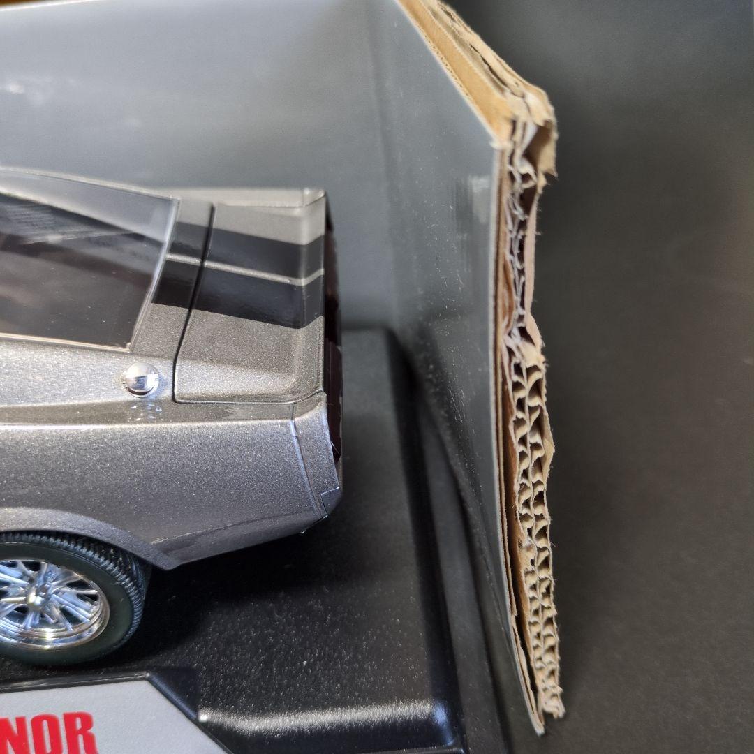 1/18ミニカー　シェルビー GT500 エレノア