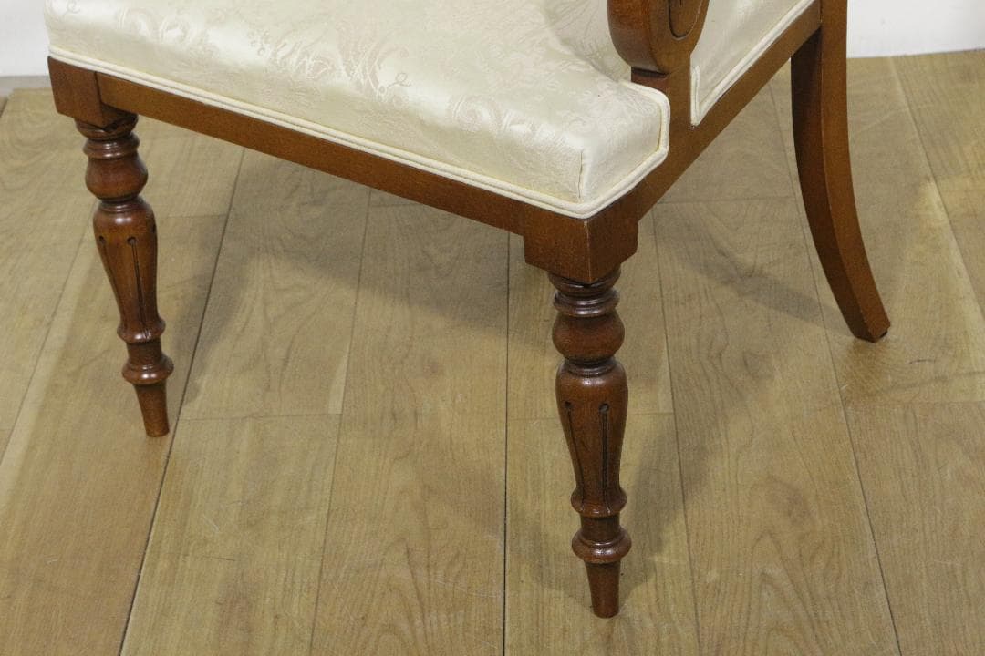 HURTADOウルタド★木製アームチェア★スペイン高級家具メーカー★バレンシア★