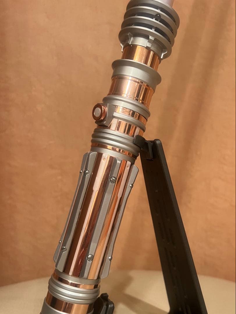 スターウォーズ フォースFXライトセーバー　レイア・オーガナ ブラックシリーズ