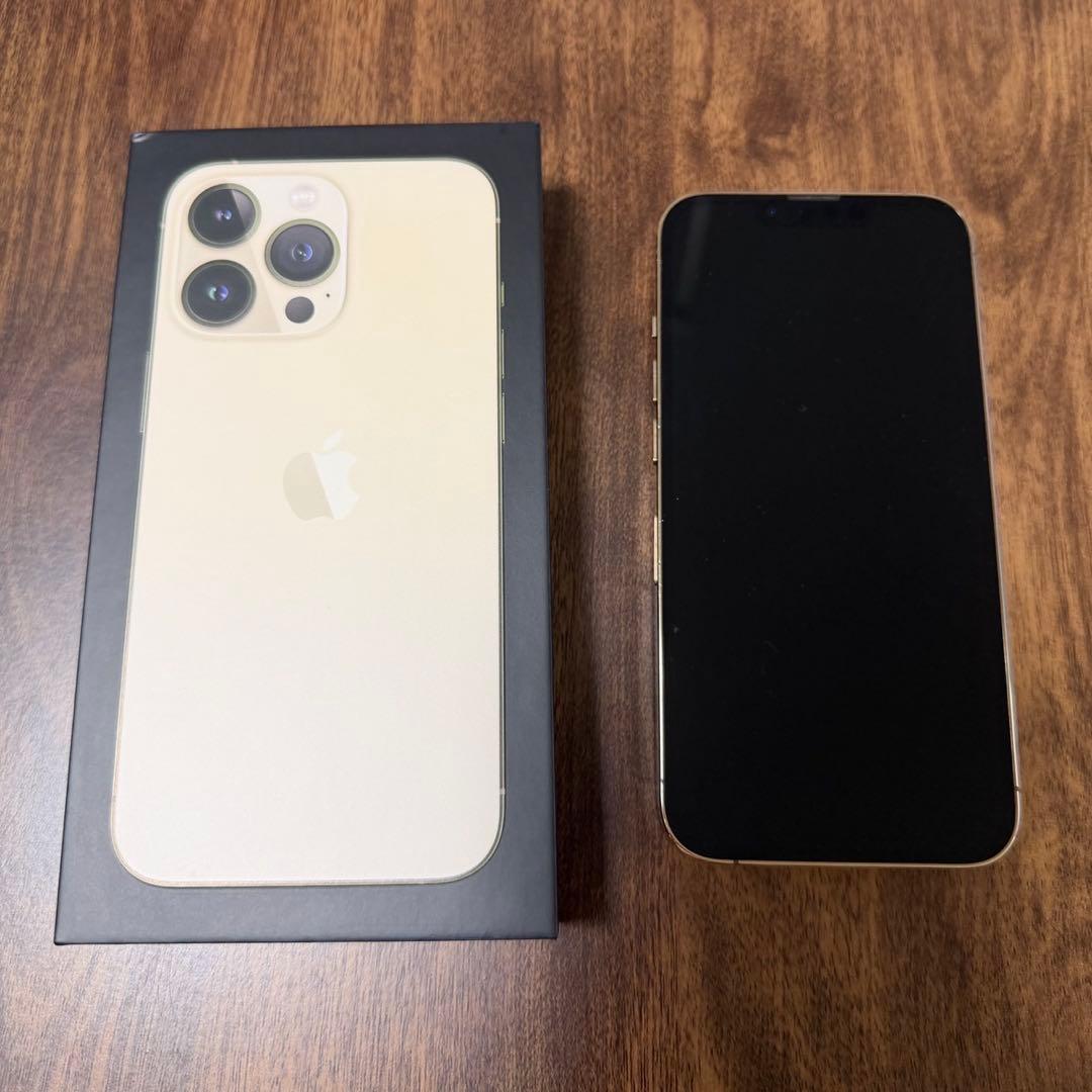 iPhone13 Pro 1TB ゴールド SIMフリー カメラレンズ傷あり