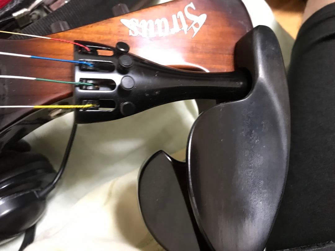 STRAUS　 エレキバイオリン