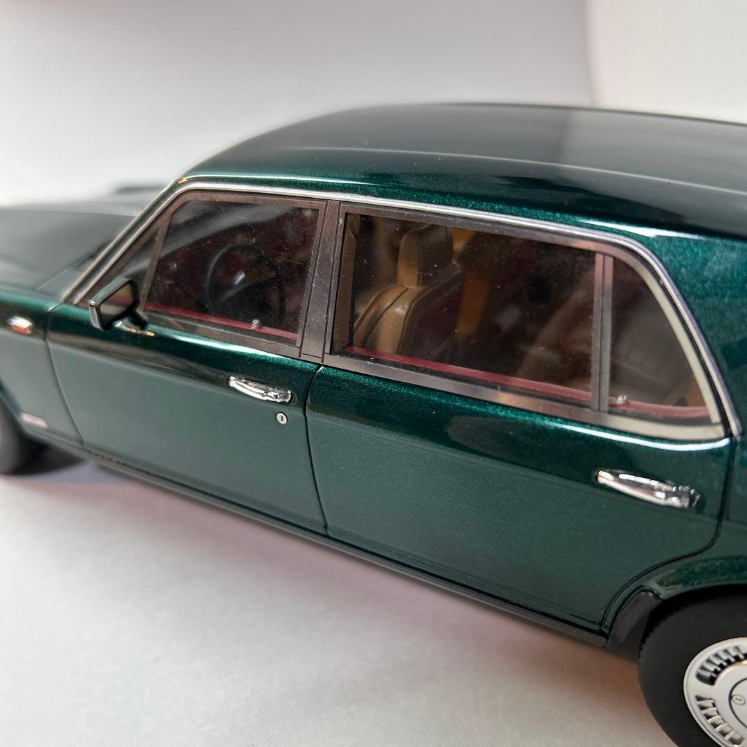 1/18 GTS ベントレーダーボー（ホォレストグリーン）