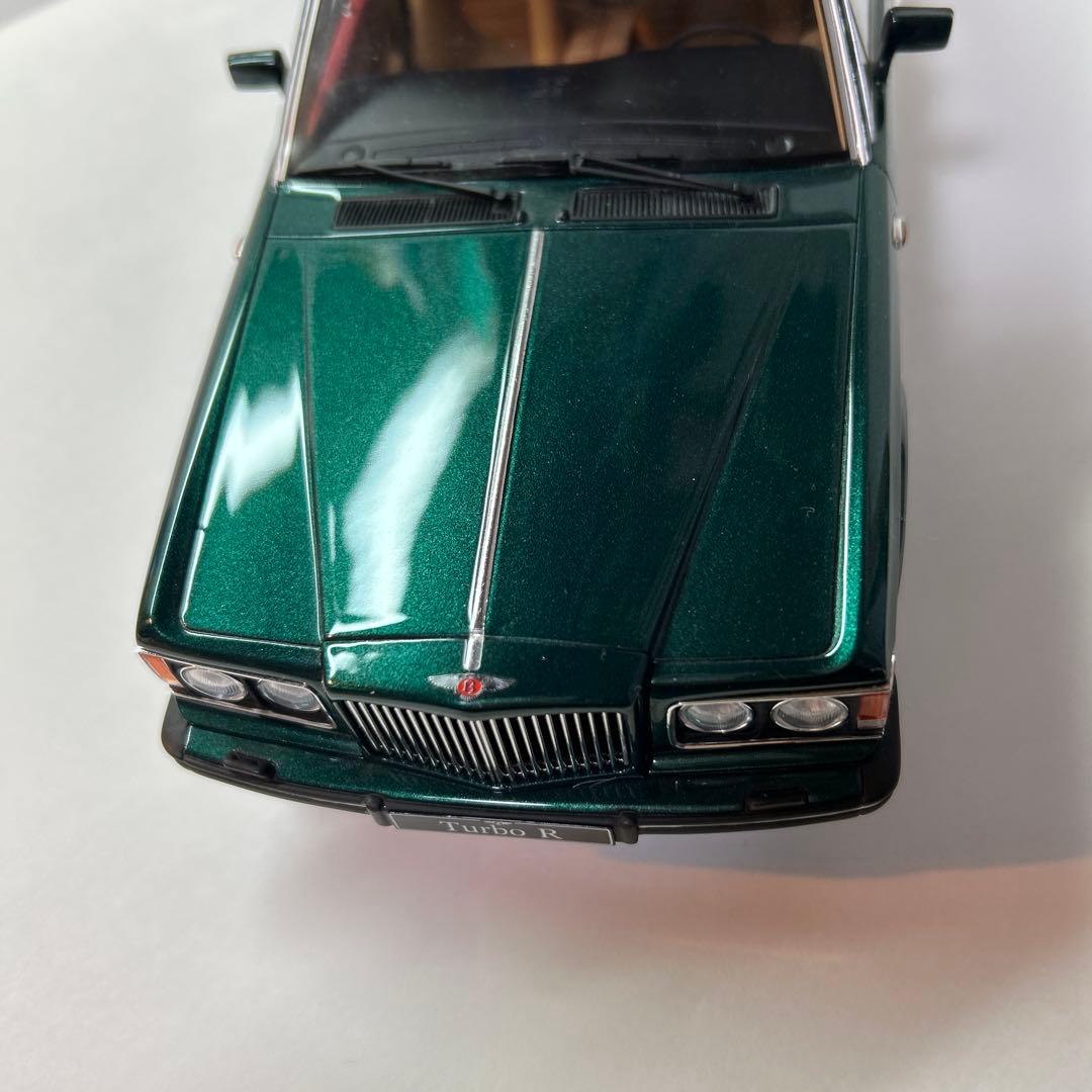 1/18 GTS ベントレーダーボー（ホォレストグリーン）