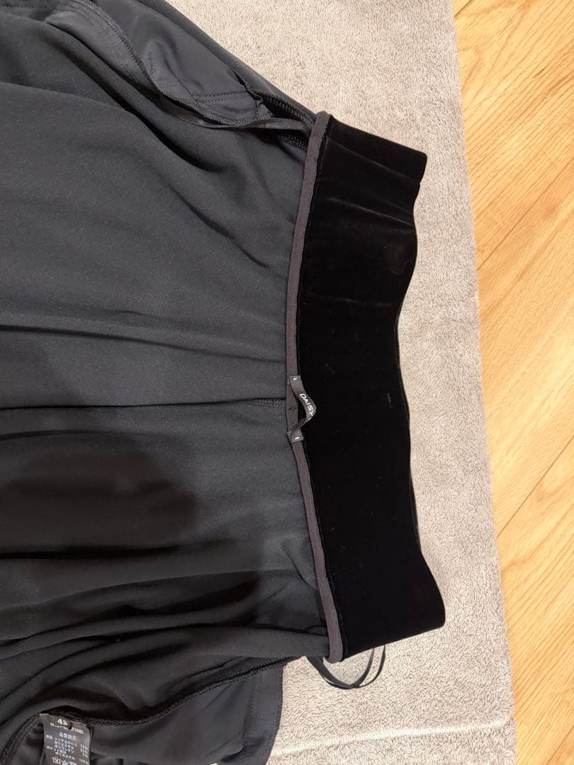 フォクシーDAISY LIN ブラックベロアスカート❣️４２サイズ定価６８２００円