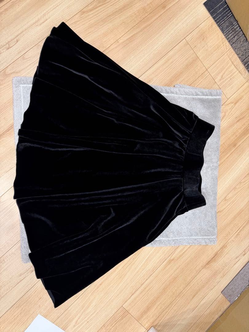 フォクシーDAISY LIN ブラックベロアスカート❣️４２サイズ定価６８２００円