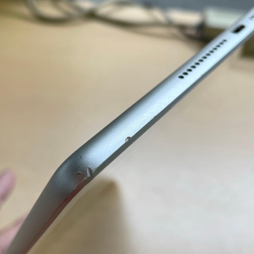 iPad 第6世代　A1893　Wi-Fiモデル　シルバー　32GB #6