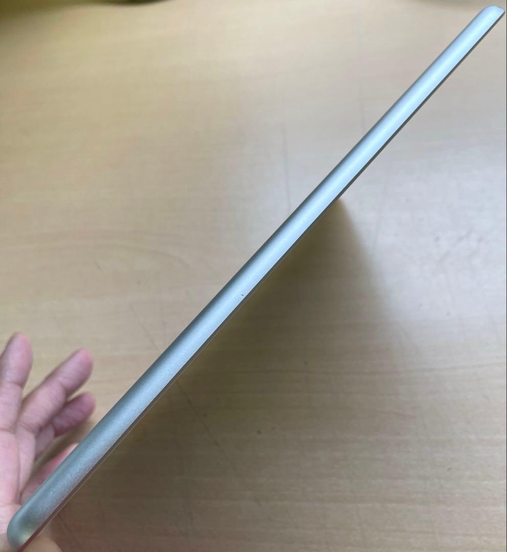 iPad 第6世代　A1893　Wi-Fiモデル　シルバー　32GB #6