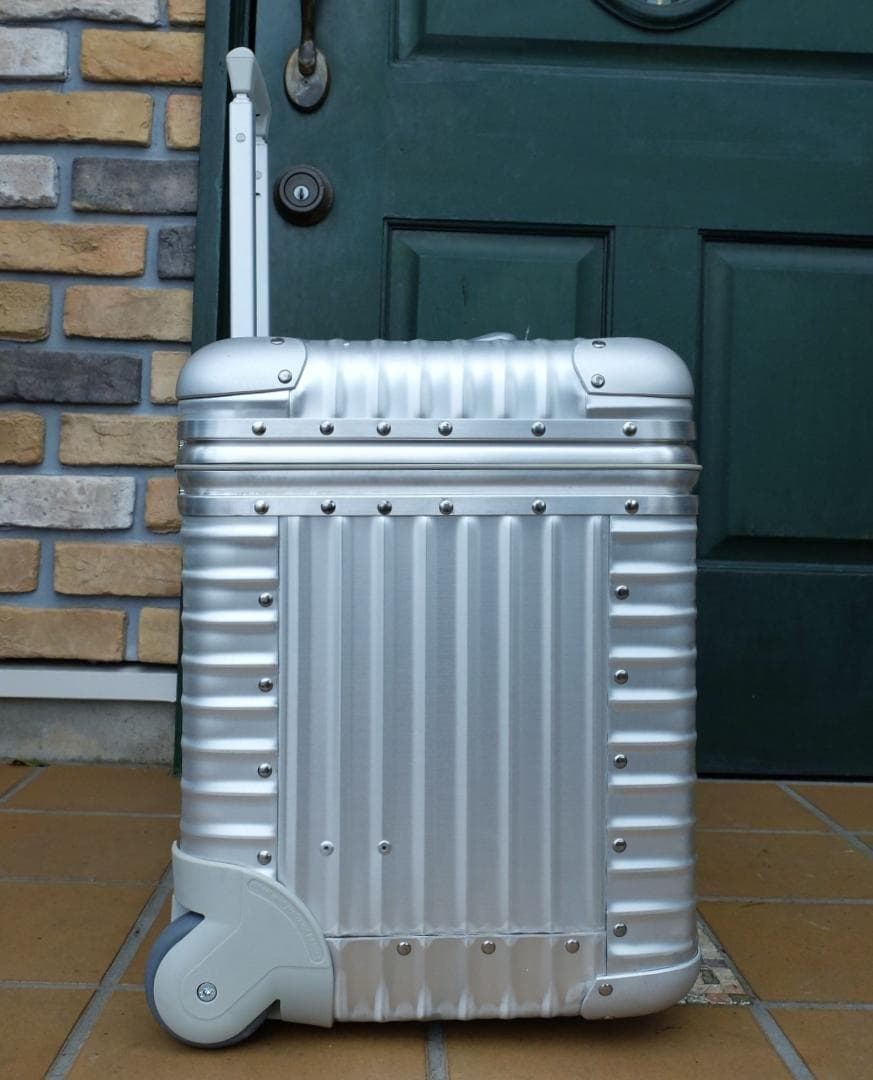 リモワ 985.51『ポルシェ』特別仕様 2輪TSAパイロット特大56L 激レア