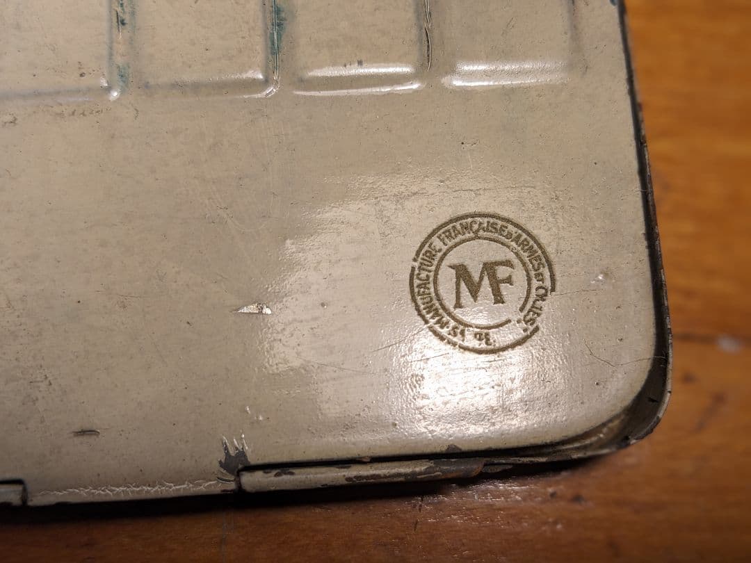 値引OK　フランスアンティーク　水彩絵具パレット 金属製　この良さが分かる貴方へ