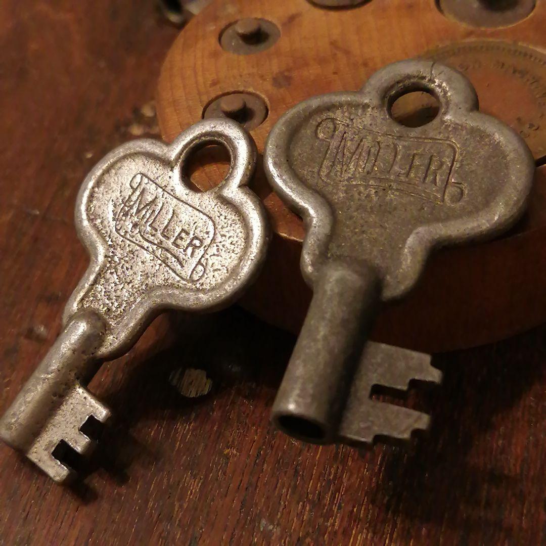 米国製アンティーク キー16本&ナンバー タグ&ナスカン&キーリングのセット☆鍵