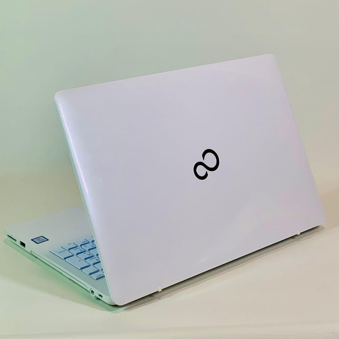 Core i7✨SSD1TB✨16GB✨カメラ✨富士通✨オフィス✨ノートパソコン