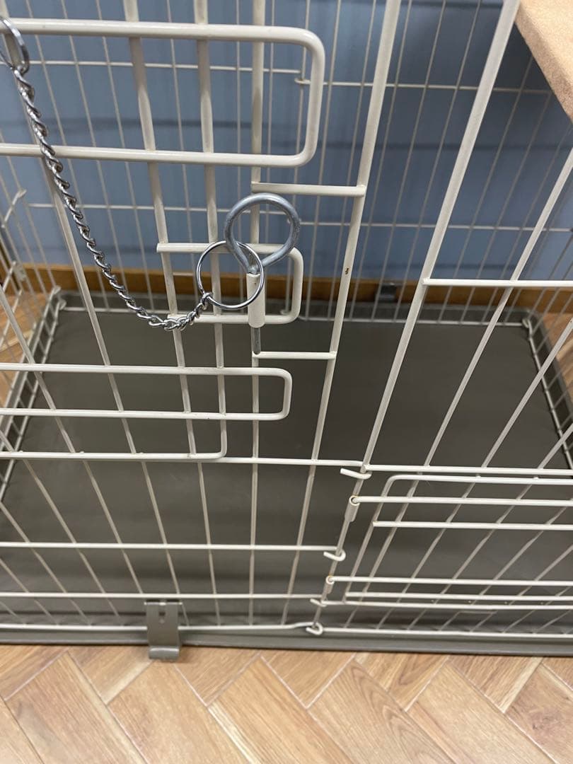 キャットケージ 2段棚付き 金属製　猫　扉3つサークル簡単組み立てハウス