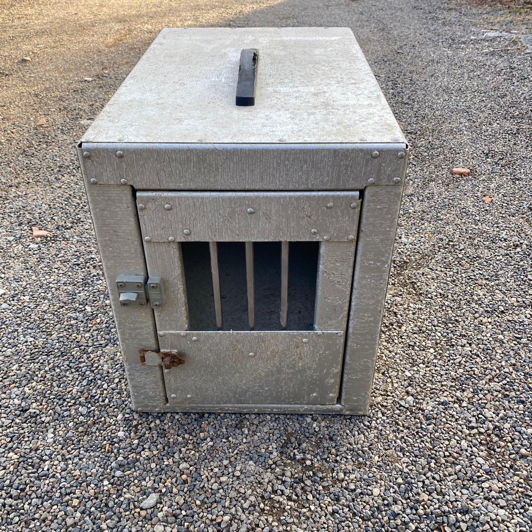 金属製中型犬用ケージ