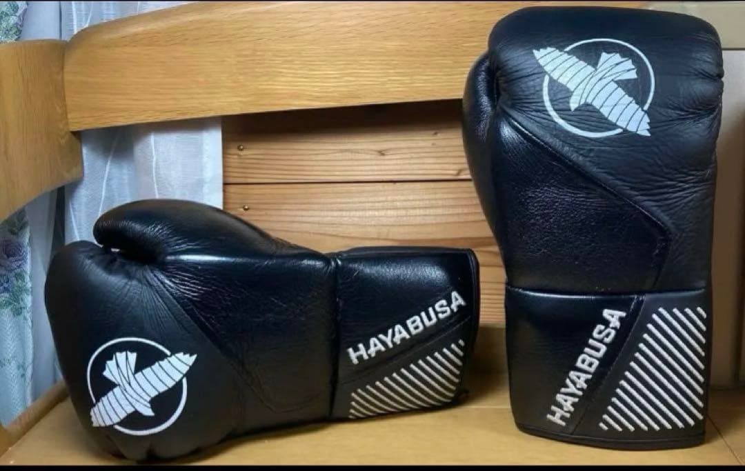 日本未発売HAYABUSA ボクシンググローブ 黒 試合用 8オンス