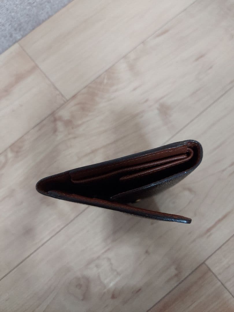 ルイヴィトン　長財布　三折り