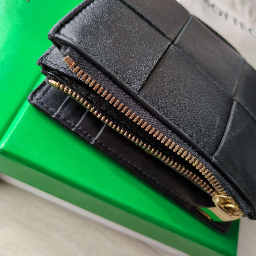 Bottega Veneta 黒 二つ折り財布