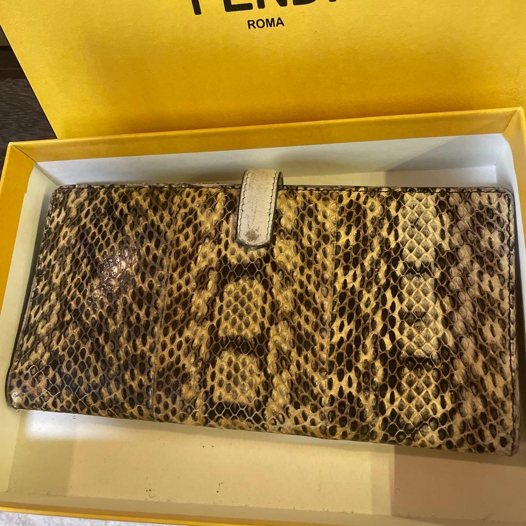 FENDI財布