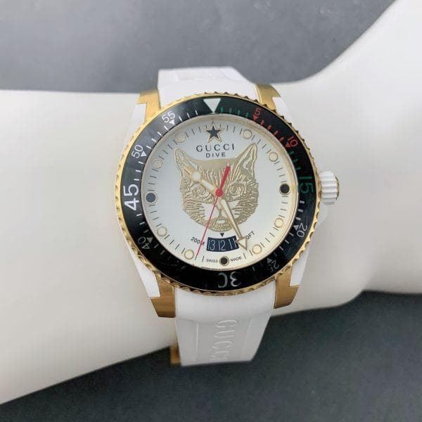 保証書付き グッチ/GUCCI ダイブ 猫 メンズ腕時計 デイト スイス ラバー