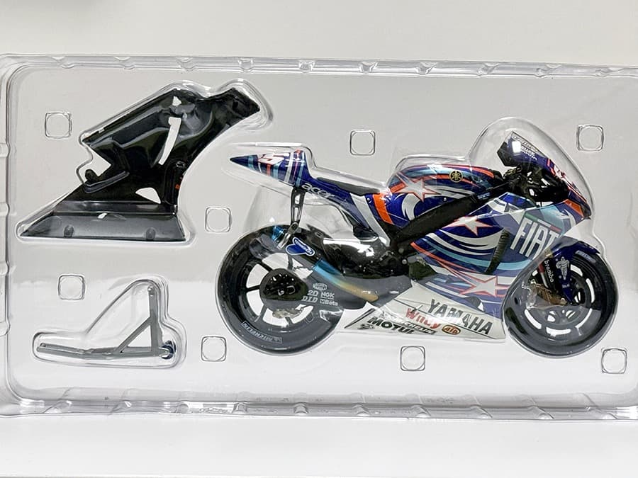 ミニチャンプス 1/12 ヤマハ YZR-M1 2007 LAGUNA SECA